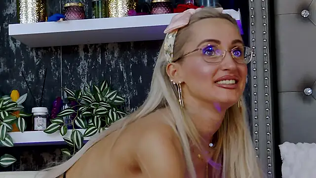 IsabelleEthan online show from 03-20-25, 07:03