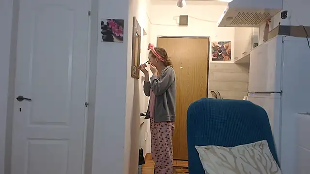 simyhvn online show from 02-25-25, 05:08