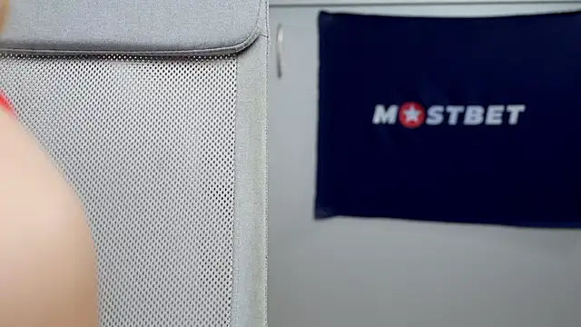 foxeslovefoxes online show from 01-12-25, 02:52