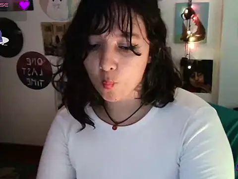 soynanabela28 online show from 03-03-25, 10:42