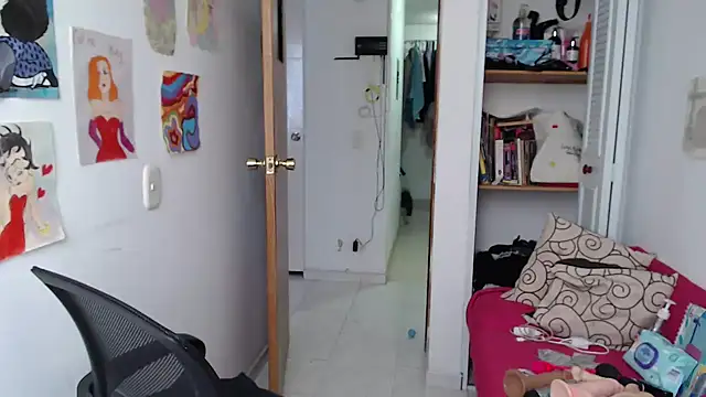 soynanabela28 online show from 12-01-25, 08:25