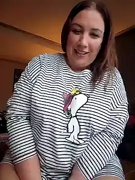 Snapshot of Canadian_BBW chatting on 12-11-24, 08:18 Canadian BBW online show from 12-11-24, 08:18