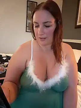 Snapshot of Canadian_BBW chatting on 12-16-24, 10:03 Canadian BBW online show from 12-16-24, 10:03