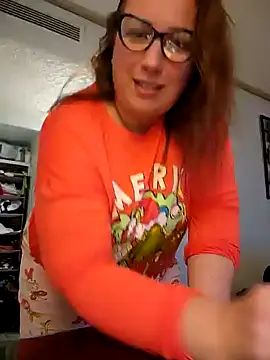 Snapshot of Canadian_BBW chatting on 12-19-24, 10:42 Canadian BBW online show from 12-19-24, 10:42