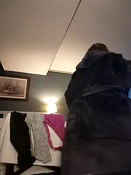 Snapshot of Canadian_BBW chatting on 01-02-25, 04:46 Canadian BBW online show from 01-02-25, 04:46