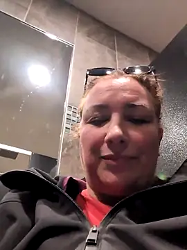 Snapshot of Canadian_BBW chatting on 02-27-25, 07:04 Canadian BBW online show from 02-27-25, 07:04