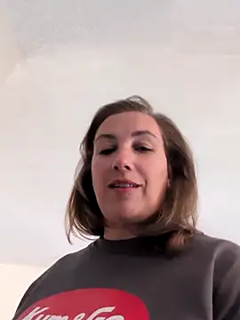 Snapshot of Canadian_BBW chatting on 10-22-25, 06:29 Canadian BBW online show from 10-22-25, 06:29