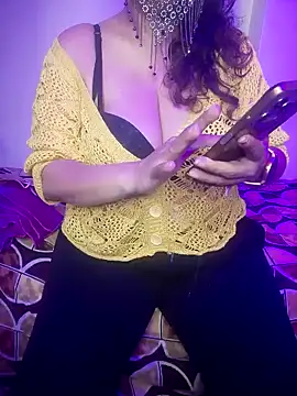 Snapshot of indian_passion chatting on 01-17-25, 10:44 indian passion online show from 01-17-25, 10:44