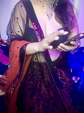 Snapshot of indian_passion chatting on 01-25-25, 12:58 indian passion online show from 01-25-25, 12:58