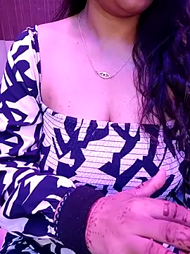 Snapshot of indian_passion chatting on 10-29-25, 03:09 indian passion online show from 10-29-25, 03:09