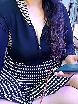 Snapshot of indian_passion chatting on 11-19-25, 06:57 indian passion online show from 11-19-25, 06:57