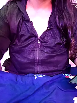 Snapshot of indian_passion chatting on 11-23-25, 08:36 indian passion online show from 11-23-25, 08:36