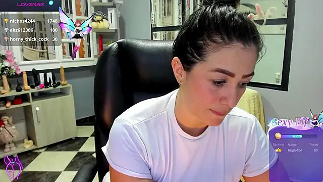 Snapshot of kagomme chatting on 02-17-25, 07:47 kagomme online show from 02-17-25, 07:47