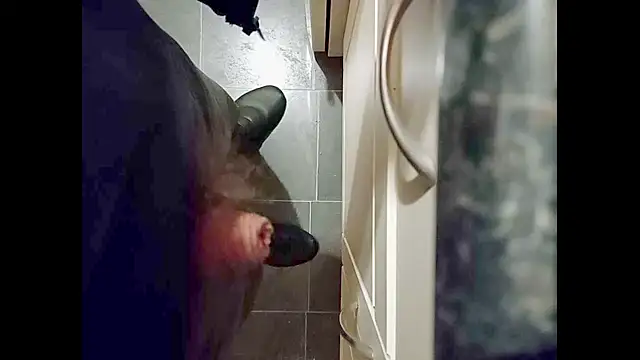 hairyuncut00 online show from 01-21-25, 12:46