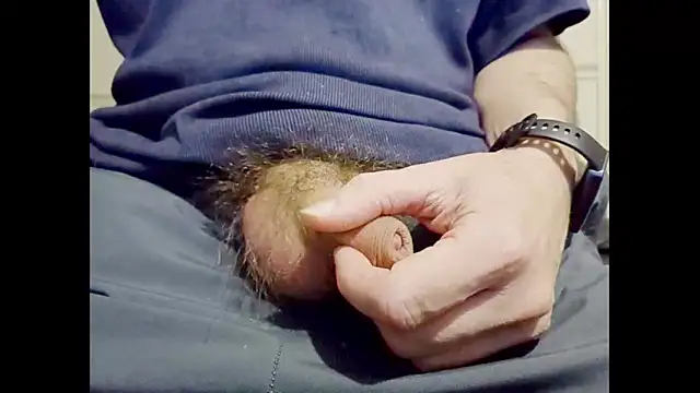 hairyuncut00 online show from 10-07-25, 10:07