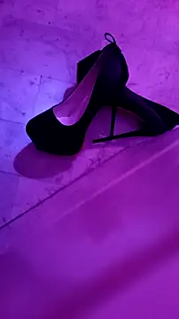 Snapshot of Misspadrona88 chatting on 10-15-25, 08:53 Misspadrona88 online show from 10-15-25, 08:53