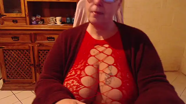 MISS LINDAH online show from 04-01-26, 05:08