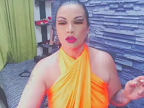 Snapshot of Cruela_deviil chatting on 01-24-25, 11:34 Cruela deviil online show from 01-24-25, 11:34