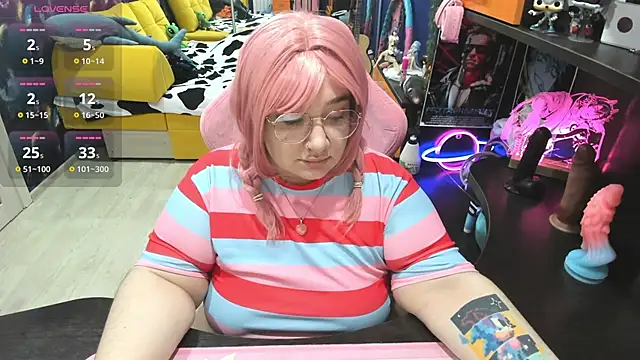 Snapshot of Softie_Sofy chatting on 11-11-25, 12:32 Softie Sofy online show from 11-11-25, 12:32