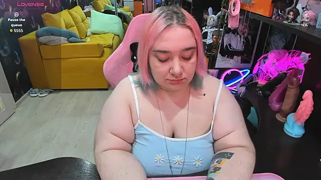Softie Sofy online show from 05-15-26, 02:29