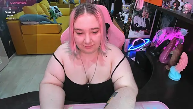 Snapshot of Softie_Sofy chatting on 06-27-26, 03:44 Softie Sofy online show from 06-27-26, 03:44