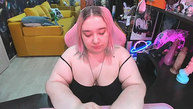 Snapshot of Softie_Sofy chatting on 06-30-26, 02:34 Softie Sofy online show from 06-30-26, 02:34