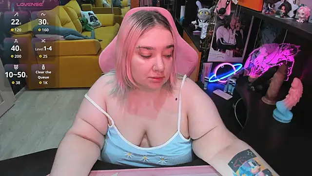 Snapshot of Softie_Sofy chatting on 07-08-26, 02:16 Softie Sofy online show from 07-08-26, 02:16