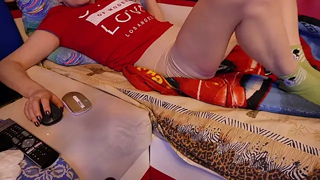 Snapshot of callme_Anna chatting on 02-12-25, 03:05 callme Anna online show from 02-12-25, 03:05