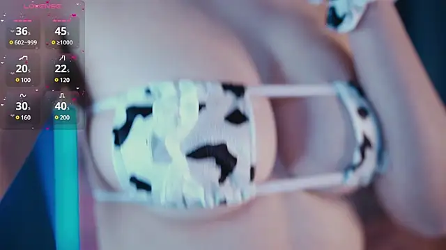 Snapshot of MadnessAlison chatting on 03-05-25, 07:06 MadnessAlison online show from 03-05-25, 07:06