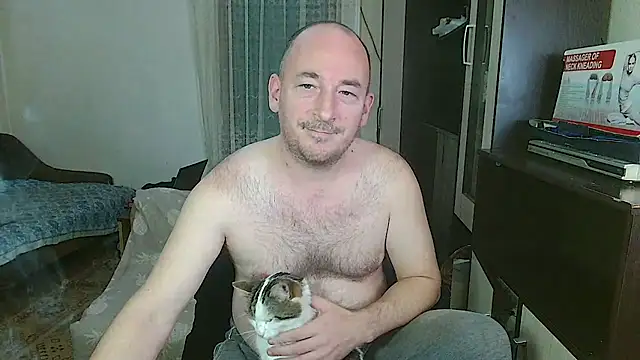 Snapshot of Johan___Barker chatting on 02-20-25, 08:39 Johan Barker online show from 02-20-25, 08:39