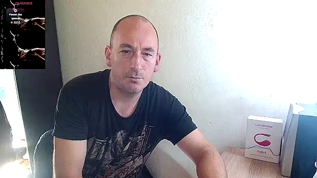 Snapshot of Johan___Barker chatting on 11-13-25, 11:42 Johan Barker online show from 11-13-25, 11:42