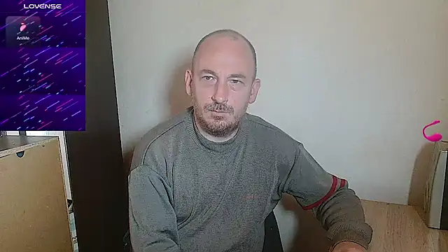Snapshot of Johan___Barker chatting on 07-13-26, 10:51 Johan Barker online show from 07-13-26, 10:51