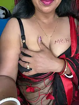 Snapshot of Anushka_21 chatting on 04-21-26, 01:42 Anushka 21 online show from 04-21-26, 01:42
