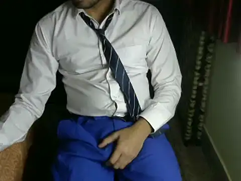 Snapshot of aloneboy1996 chatting on 01-27-25, 05:58 aloneboy1996 online show from 01-27-25, 05:58