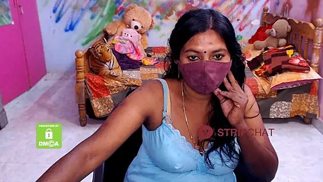 Snapshot of Novapol chatting on 03-07-25, 06:13 Novapol online show from 03-07-25, 06:13