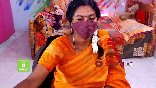 Snapshot of Novapol chatting on 03-08-25, 08:14 Novapol online show from 03-08-25, 08:14