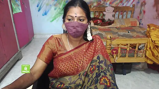 Snapshot of Novapol chatting on 10-02-25, 05:36 Novapol online show from 10-02-25, 05:36