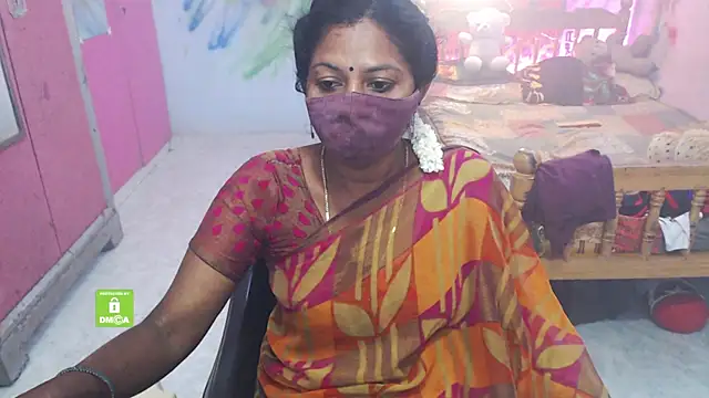 Snapshot of Novapol chatting on 11-19-25, 01:33 Novapol online show from 11-19-25, 01:33