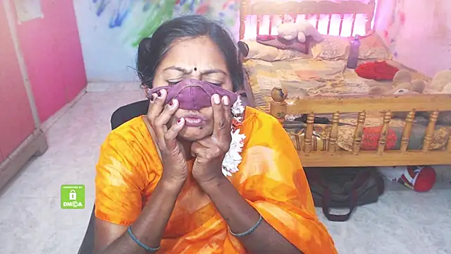 Snapshot of Novapol chatting on 12-04-25, 12:47 Novapol online show from 12-04-25, 12:47