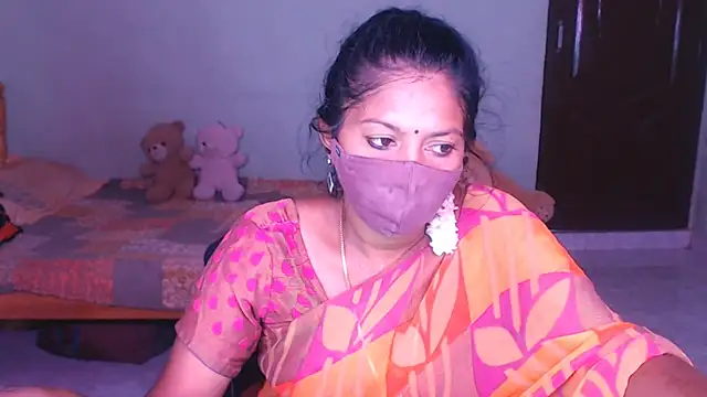 Snapshot of Novapol chatting on 06-04-26, 04:57 Novapol online show from 06-04-26, 04:57