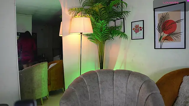 Snapshot of artechloe chatting on 02-27-25, 05:47 artechloe online show from 02-27-25, 05:47