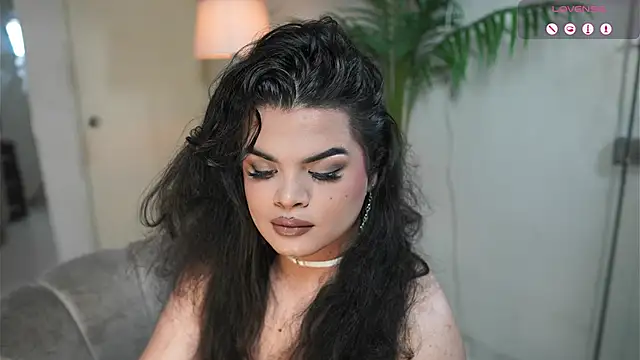 Snapshot of artechloe chatting on 09-24-25, 10:02 artechloe online show from 09-24-25, 10:02