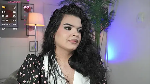 Snapshot of artechloe chatting on 11-14-25, 10:40 artechloe online show from 11-14-25, 10:40