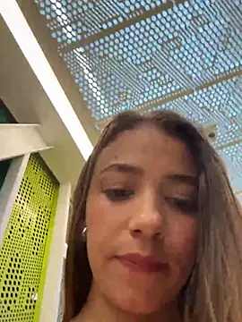 Snapshot of Hall_16 chatting on 02-13-25, 11:26 Hall 16 online show from 02-13-25, 11:26