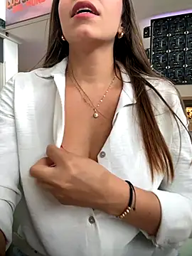 Snapshot of Hall_16 chatting on 09-08-25, 09:14 Hall 16 online show from 09-08-25, 09:14