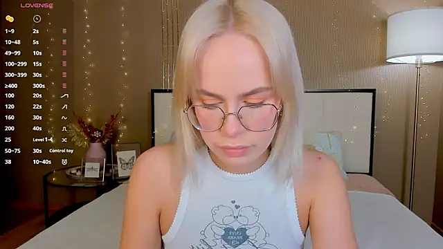 Snapshot of bellatip chatting on 02-20-26, 12:40 bellatip online show from 02-20-26, 12:40