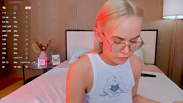 Snapshot of bellatip chatting on 02-20-26, 06:26 bellatip online show from 02-20-26, 06:26