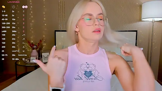 Snapshot of bellatip chatting on 02-21-26, 12:55 bellatip online show from 02-21-26, 12:55