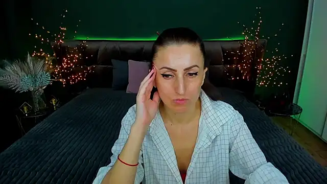 Rebecca Diamond online show from 02-16-25, 12:43