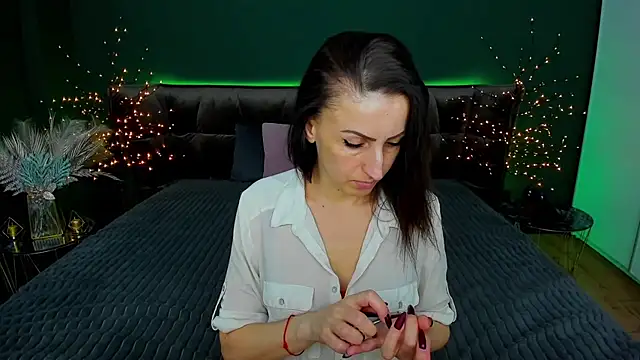 Rebecca Diamond online show from 03-09-25, 09:57